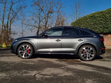 Audi Q5 Spoortback PHEV, guarda le foto 7