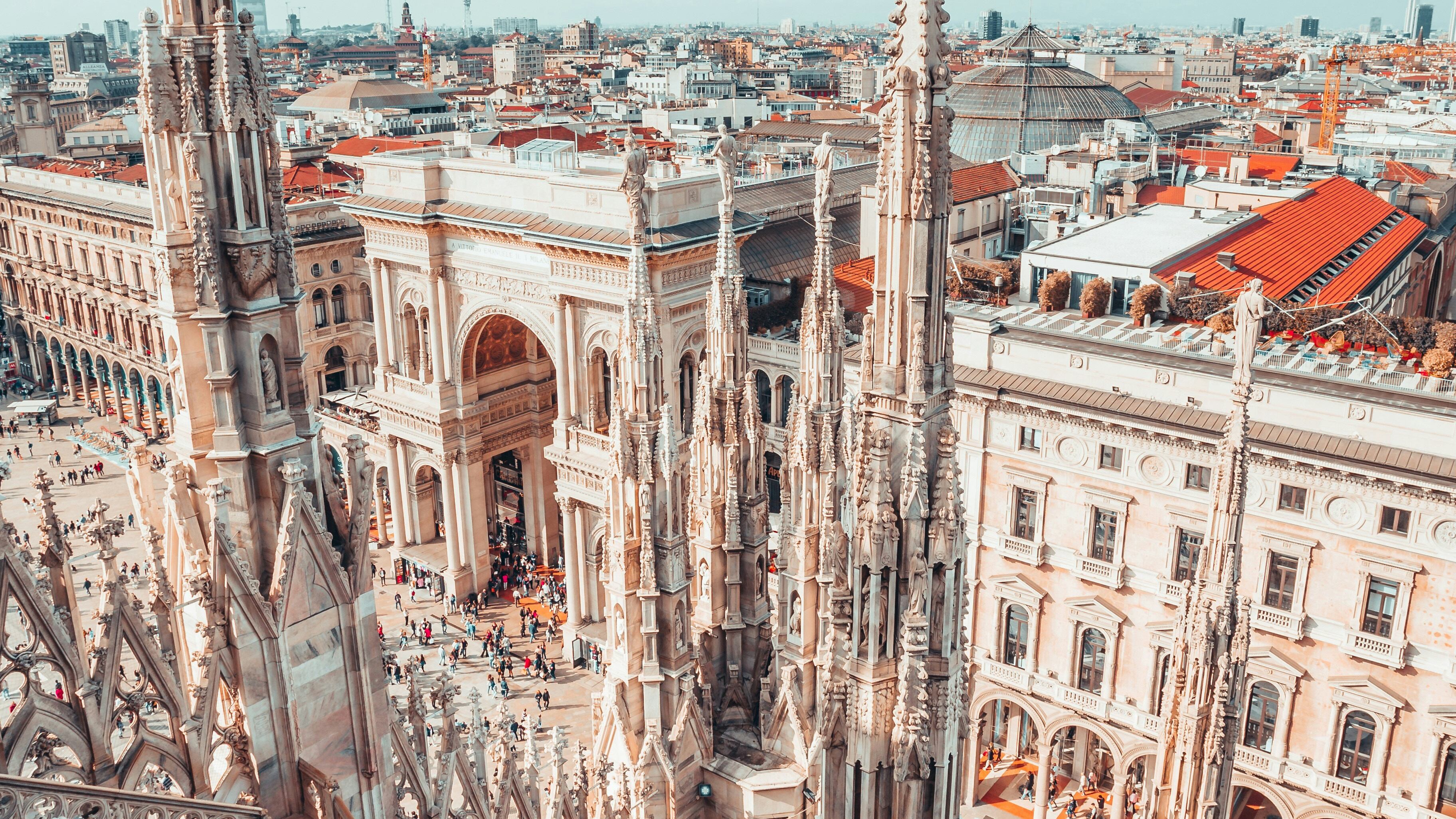 Milano "non è...". Ma a forza di ripeterlo la sinistra non sa più in che città vive