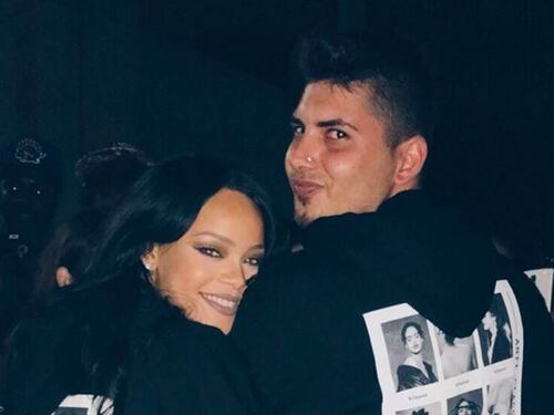 Rihanna aiuta un fan a fare coming out