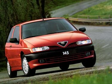 Alfa Romeo 145, guarda la gallery 15