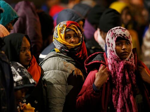 Migranti, l'idea del ministro dell'Interno tedesco: "Riportiamoli in Africa"