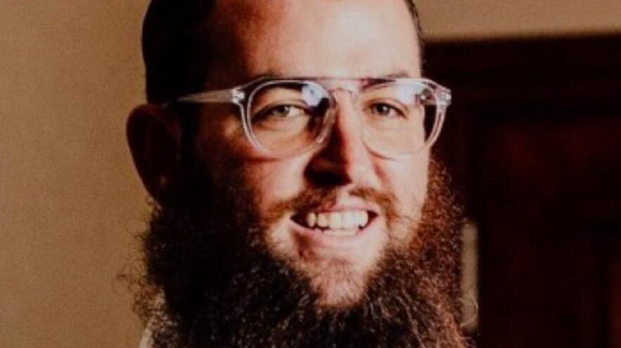 Ucciso rabbino negli Emirati: "Terrorismo antisemita". Spari vicino l'ambasciata d'Israele in Giordania