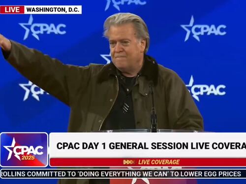 Il braccio teso di Bannon è un caso. E Bardella annulla la partecipazione alla convention di Trump