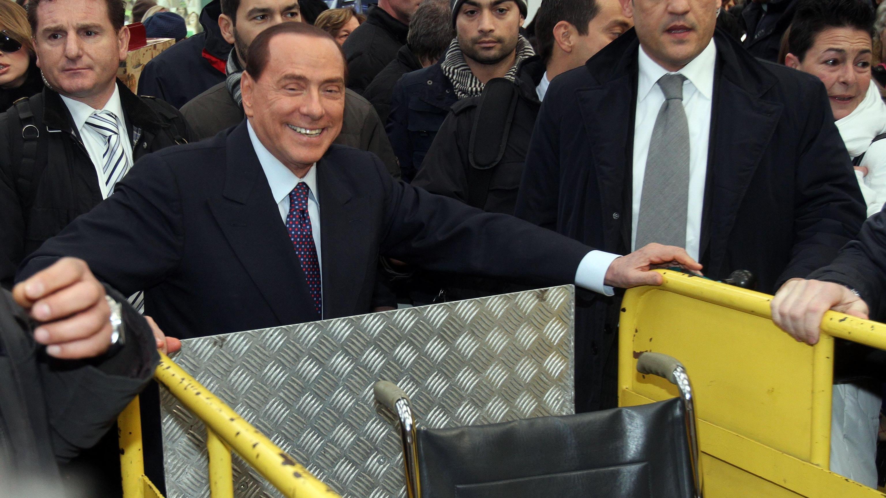 Berlusconi: "Contro di noi una congiura, se vinco una commissione d'inchiesta sul governo Monti"