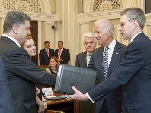 Ucraina, candidato alla presidenza in "missione" a Gerusalemme