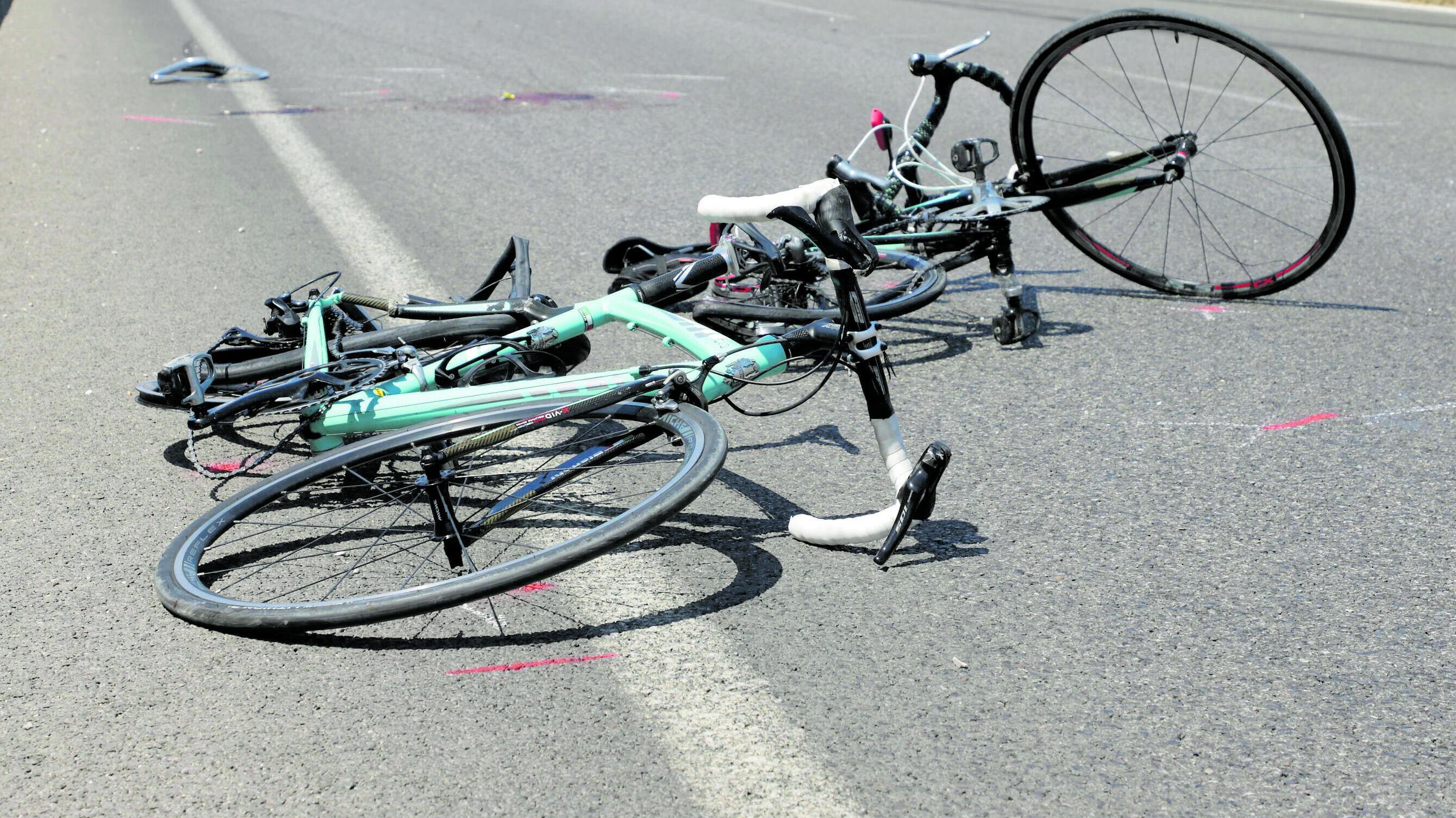 Tredicenne muore investito in bicicletta da un'auto pirata