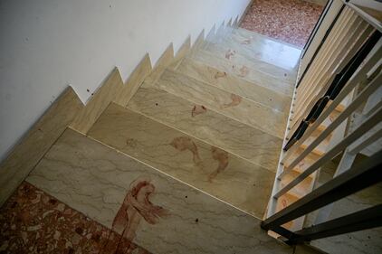 Le impronte del figlio sopravvissuto a Roma sulla scena del crimine 2