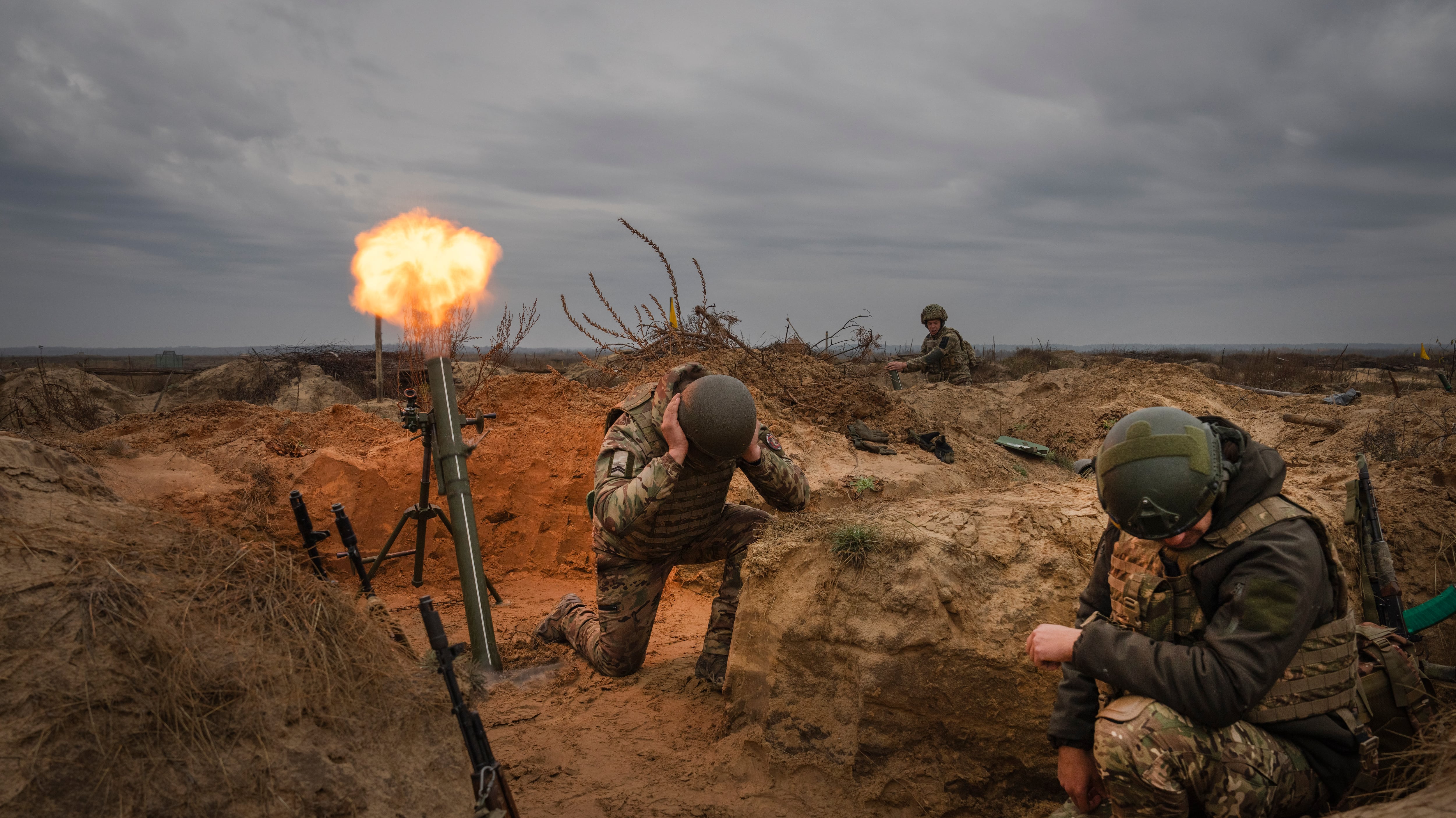 Un battaglione di 70 droni colpisce un'altra base in Russia