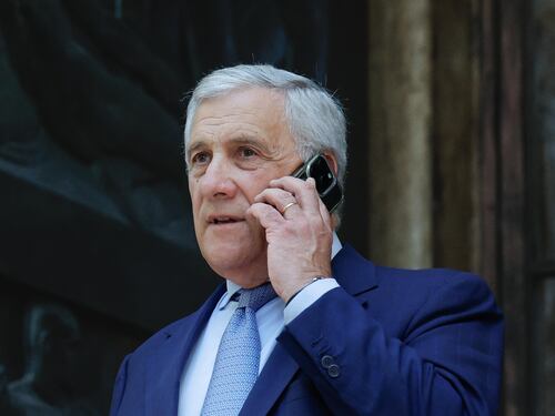L'attacco di Mosca a Mattarella: "È russofobo". Meloni: "Ennesima provocazione". E l'Italia reagisce