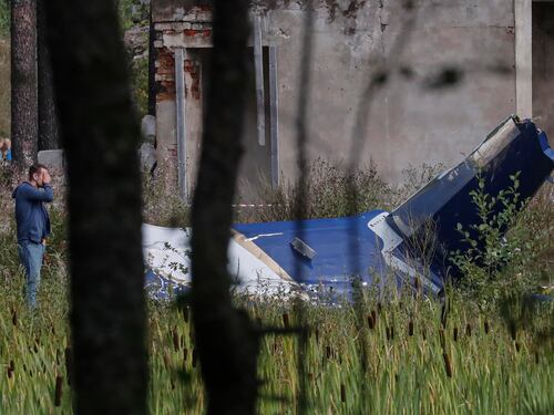 "Strane persone a bordo...". Chi è salito sull'aereo di Prigozhin