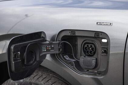 Audi Q3 e-hybrid: guarda la gallery 9