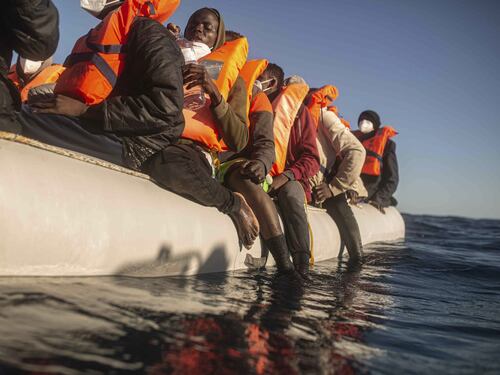 In 1.600 già partiti dalla Libia. Ong all'assalto dell'Italia