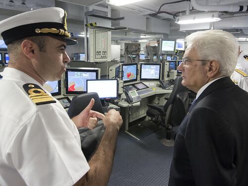 Mattarella ai due marò: "L'Italia vi sostiene sempre"