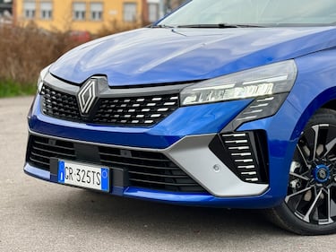 Renault Clio E-Tech: guarda la gallery della citycar ibrida francese 5