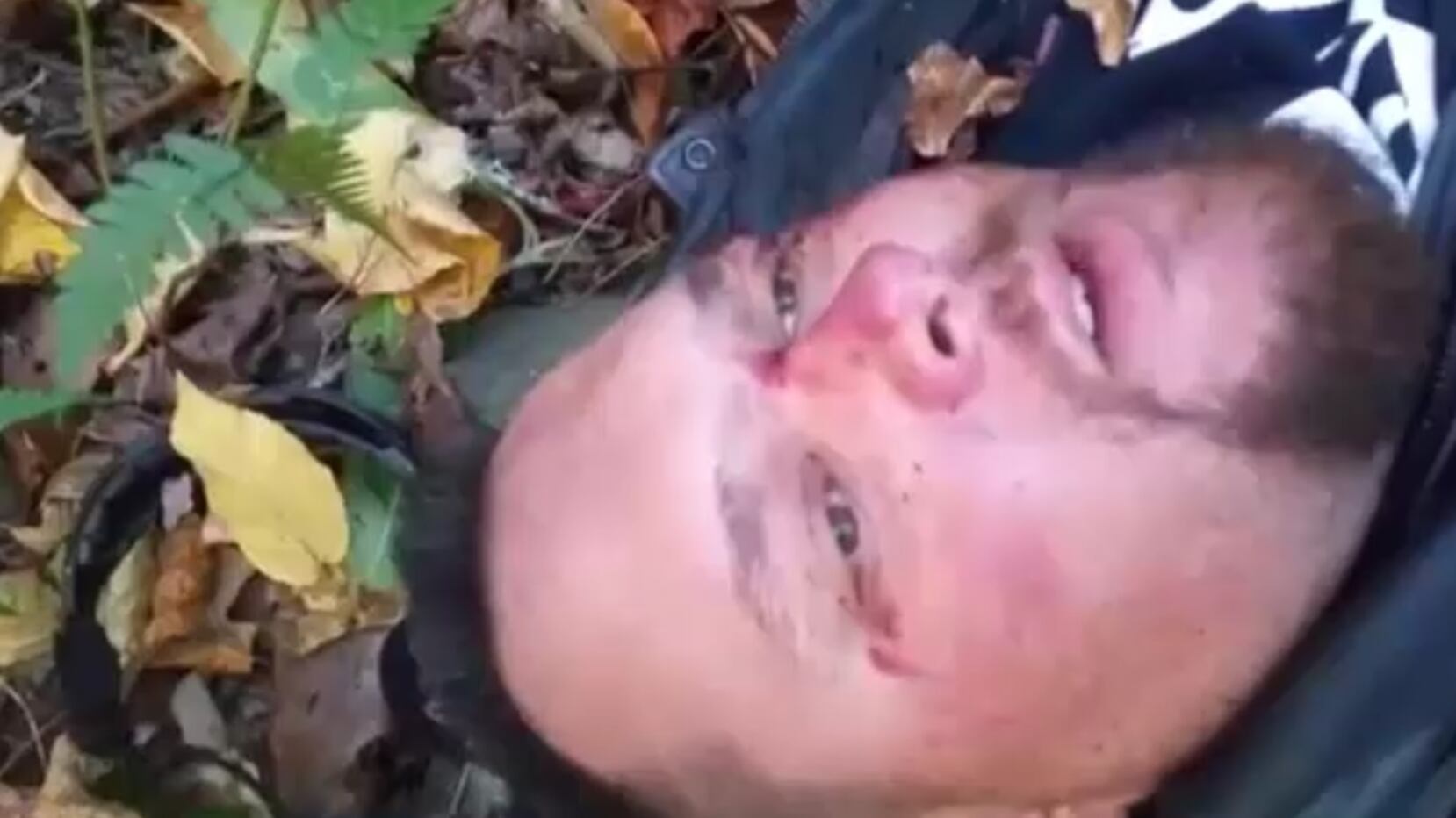 Motociclista finisce nel burrone e dice addio alla famiglia con un video