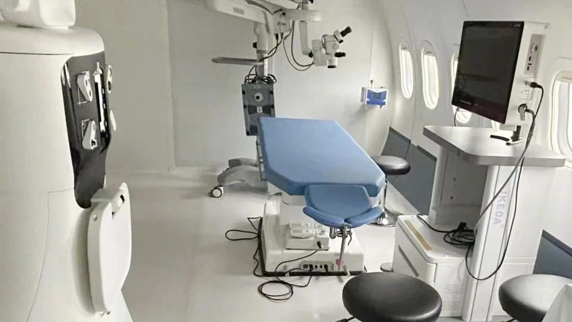 Ecco la cabina chirurgica C909: come funziona l'"ospedale volante" della Cina