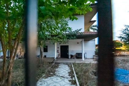 Uno degli immobili in cui alloggiavano i migranti della cooperativa Karibu 2