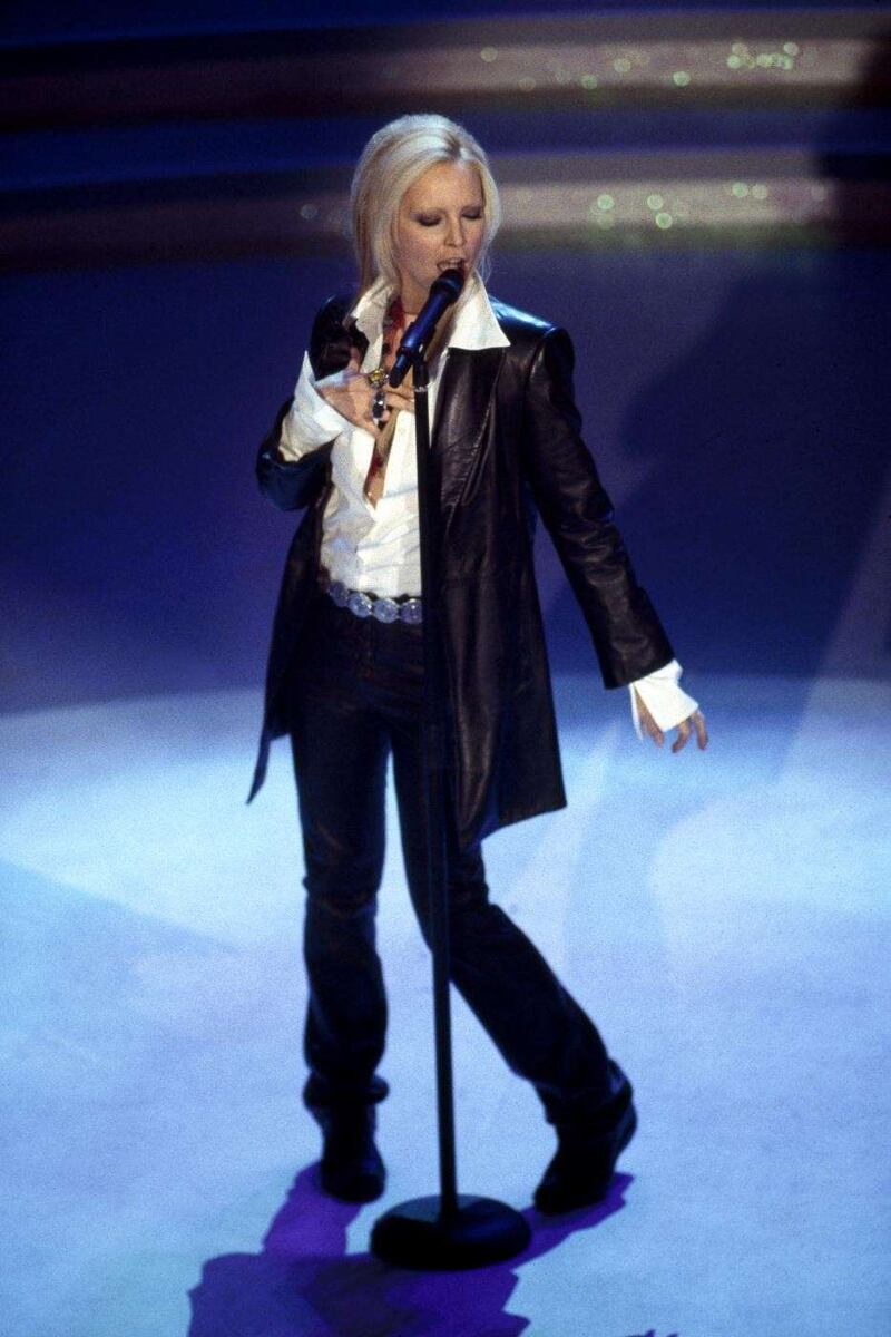 Patty Pravo, icona sexy ieri e oggi 5