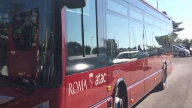 Roma, baby borseggiatrici rom arrestate dopo furto a turisti