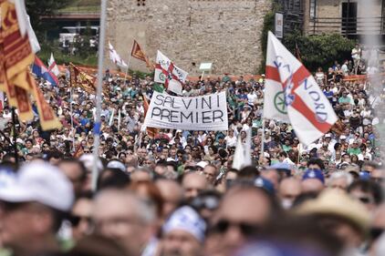 Il popolo leghista al raduno di Pontida 3