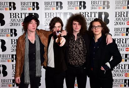 Brit Awards 2016: performance, vincitori e il tributo a David Bowie: foto 6