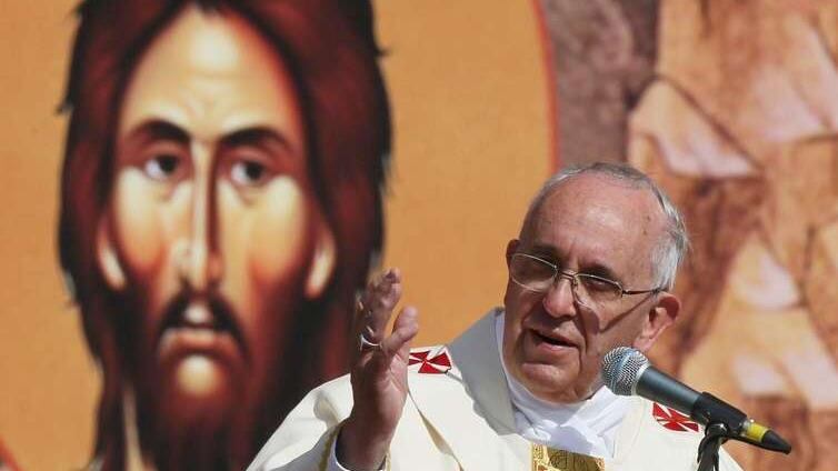 Il Papa predica il Verbo però non conosce le lingue