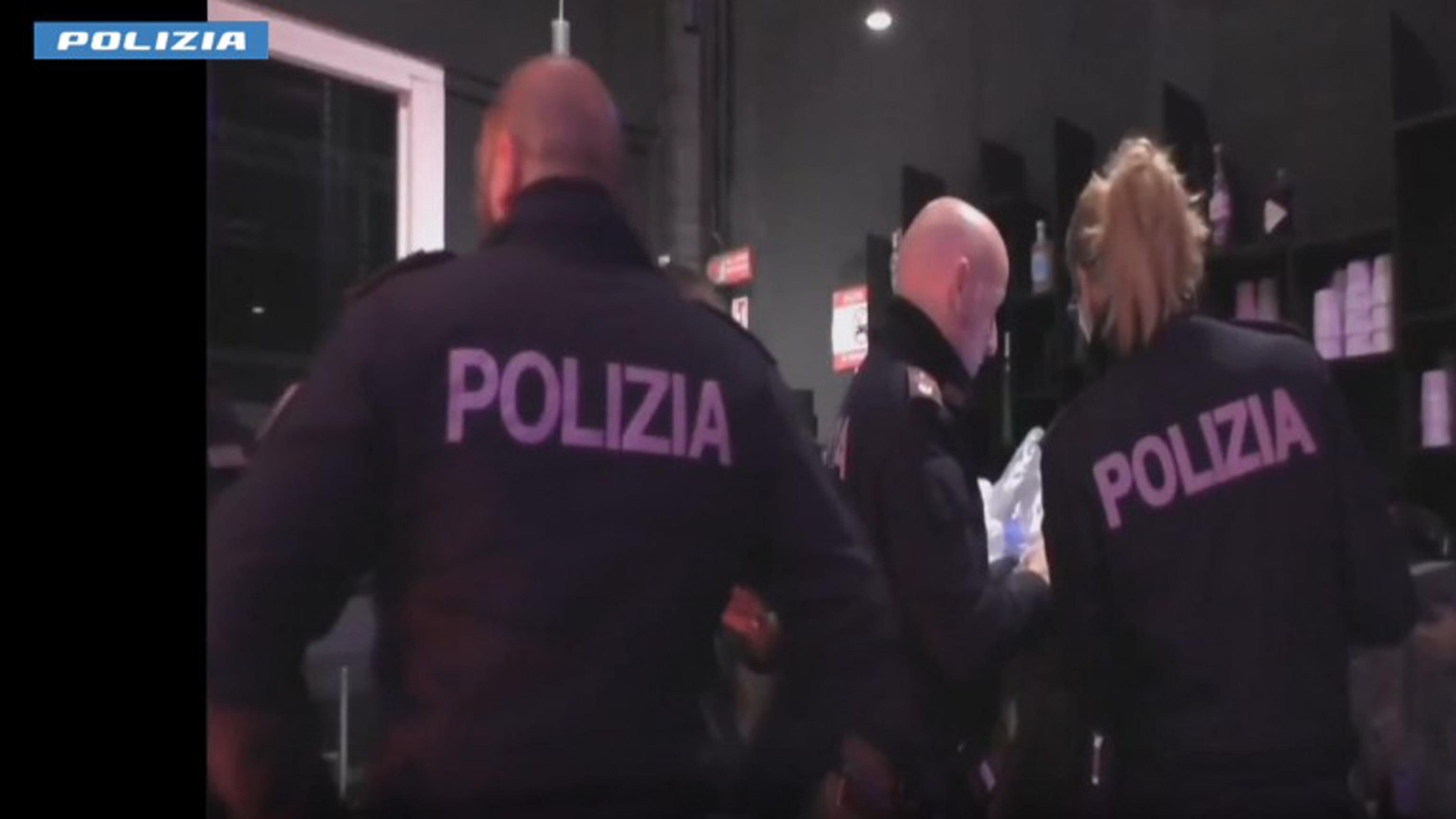 Festa e addobbi in fiamme. Chiusa discoteca a Crema