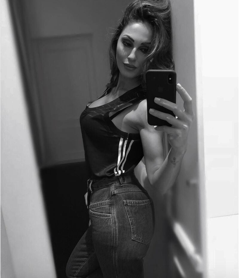 Anna Tatangelo hot su Instagram 5