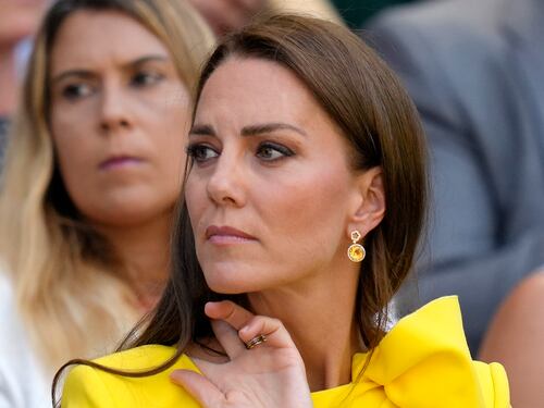 "Scaleremo anche questa montagna”. Il messaggio di James Middleton per Kate