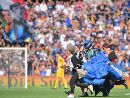 Sassuolo-Inter, daspo e denuncia al paracadutista del Mapei Stadium