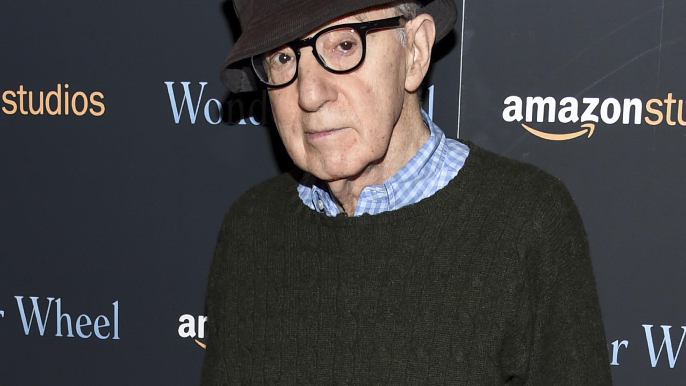 Woody Allen interviene in un festival russo e scoppia la bufera: "Vergognati"