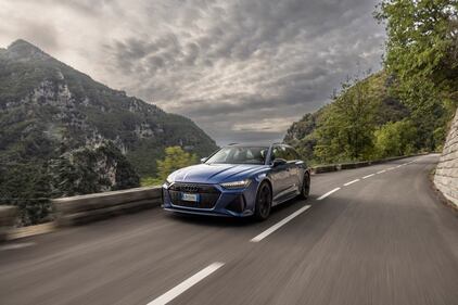 Audi RS6 Performance 2023: guarda la gallery del primo contatto 3