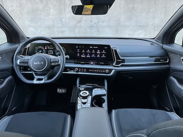 Kia Sportage PHEV: guarda la gallery del suv ibrido plug-in 16