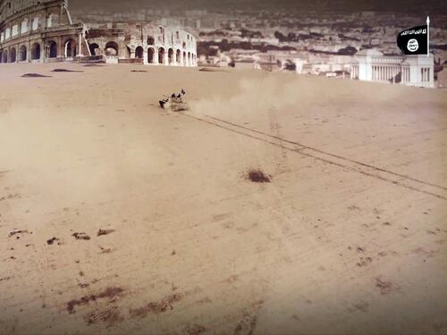 Carri armati sul Colosseo: così l'Isis minaccia Roma
