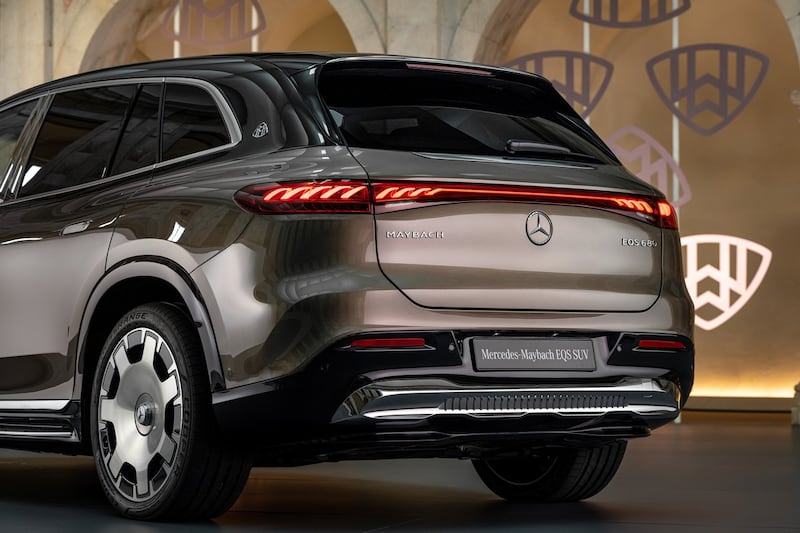Mercedes-Maybach EQS SUV: guarda la gallery 11