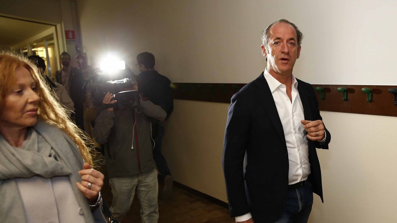 La proposta di Luca Zaia: "Usate le scale, fa bene"