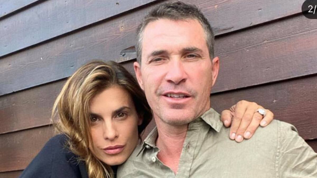 Il party di Halloween, le nozze lampo, le voci di crisi: la storia d'amore tra Elisabetta Canalis e Brian Perri