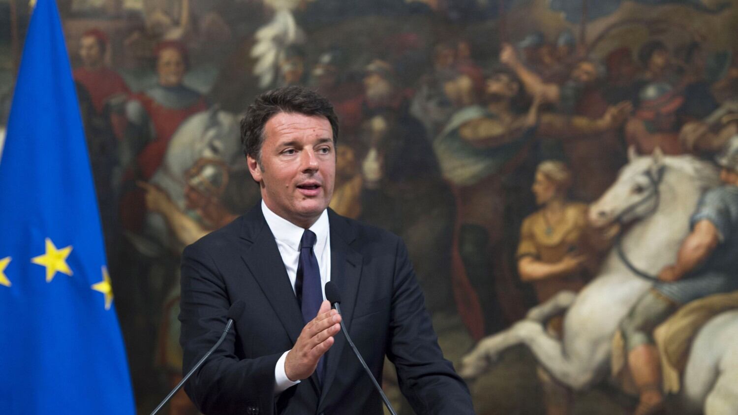 Renzi difende l'Italicum ma inciucia sotto banco: "Accordi? Non ci sono"