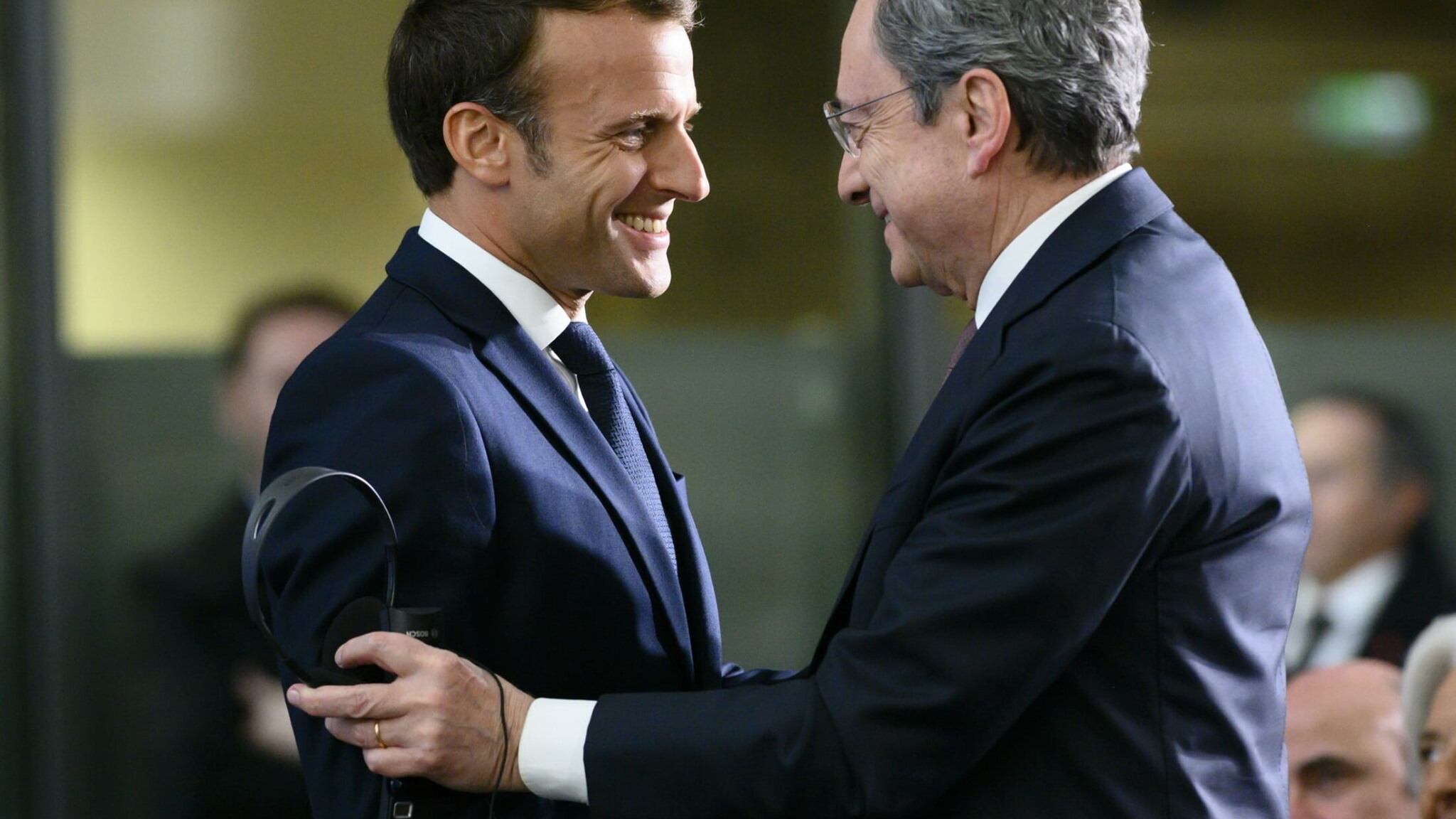 L'asse Draghi-Macron per cambiare il patto di stabilità