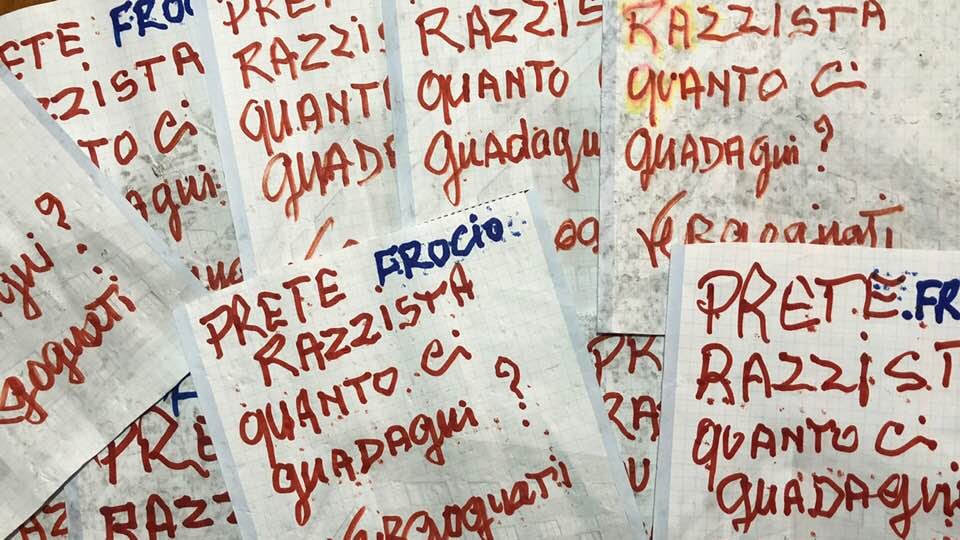 Volantini contro Don Biancalani: "Quanto ci guadagni sui migranti?"