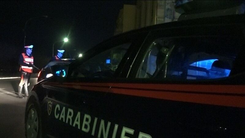 Picchiarono un minorenne per rubargli una catenina d'oro: arrestati in tre