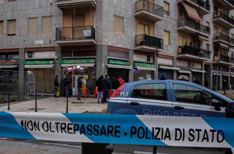 Omicidio in un bar in zona Corvetto 10