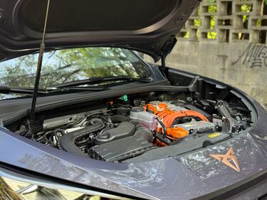 Cupra Terramar: guarda la gallery dell'ibrido da 272 CV 14
