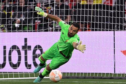 Europa League, la Roma cede al Siviglia dopo i calci di rigore: le immagini più belle della finale 1