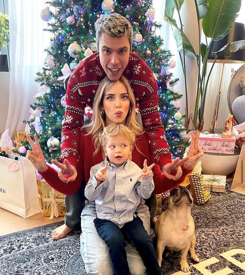 Da Chiara Ferragni a Belen Rodriguez. Il Natale dei vip in foto 7