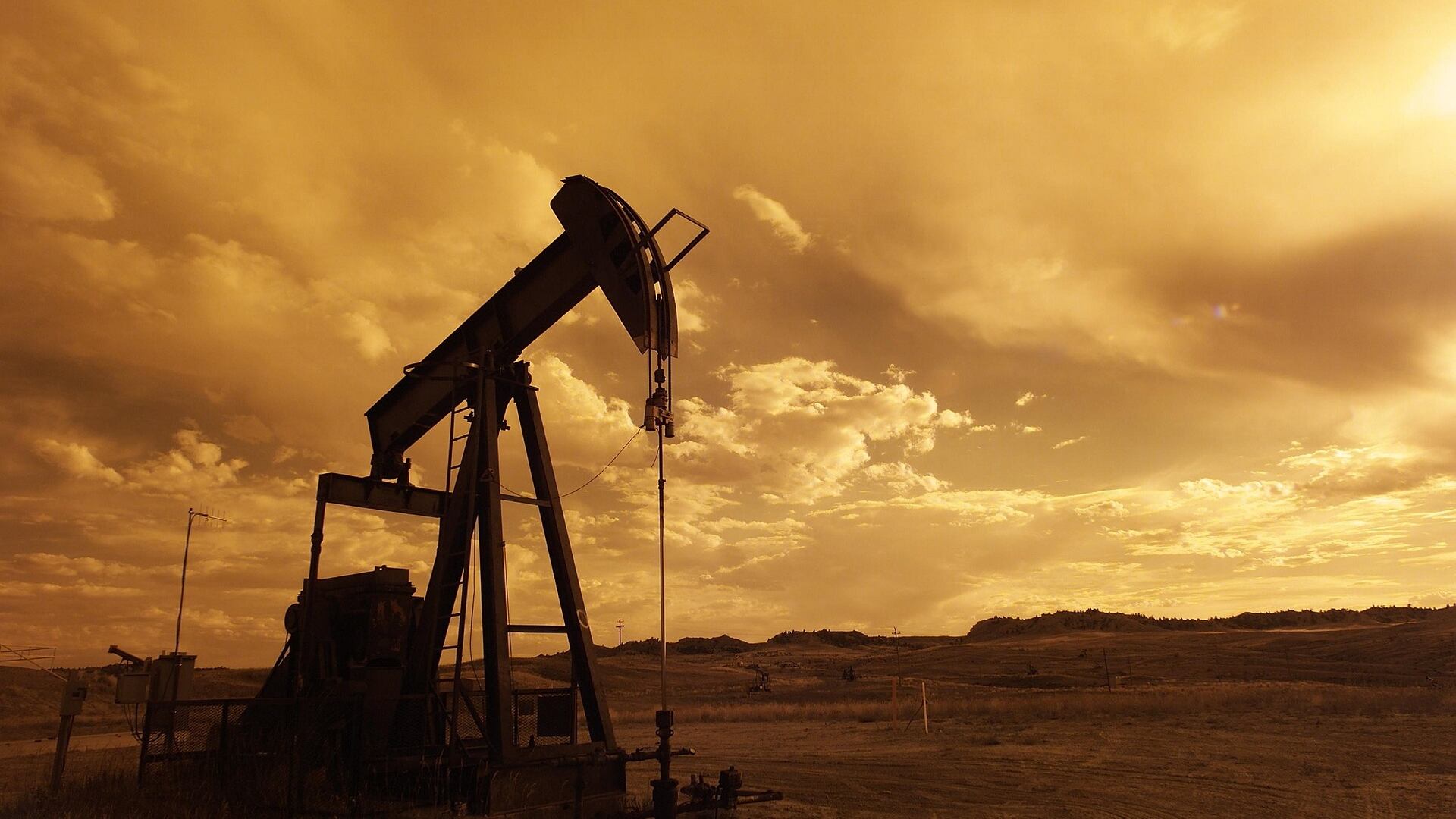 Ultimatum Ue-Usa: "Stop all'acquisto di gas e petrolio". Ma Putin minaccia