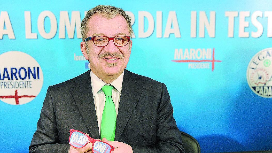 Il puzzle giunta prende forma I nomi e le caselle da riempire