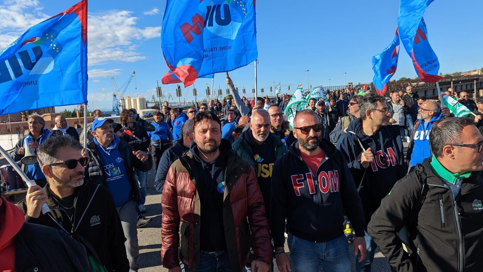 "Cambiare gestione", "Presto una soluzione". Sindacati e Confindustria sullo sciopero dell'Ilva