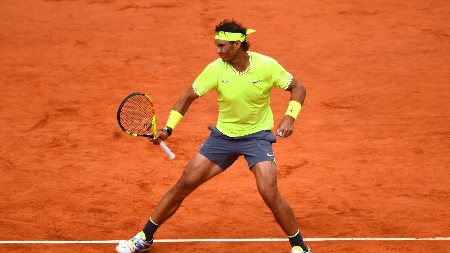 Roland Garros, Nadal vince la supersfida contro Federer e approda in finale