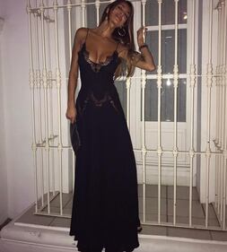 Cristina Buccino, scollatura hot in vacanza 13